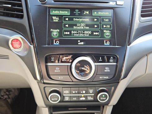 Used 2016 Acura ILX w/ Technology Plus Package image 10