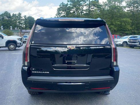 Certified 2020 Cadillac Escalade Premium Luxury w/ Escalade Sport Edition AWD/4WD image 5