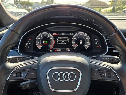 Used 2019 Audi Q8 Prestige w/ Luxury Package image 24