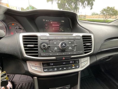 Used 2014 Honda Accord Sport image 2