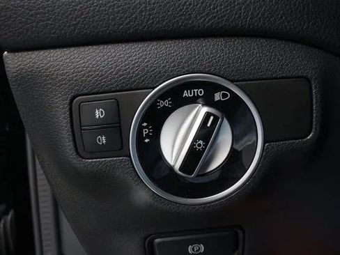 Used 2018 Mercedes-Benz GLA 250 4MATIC image 28