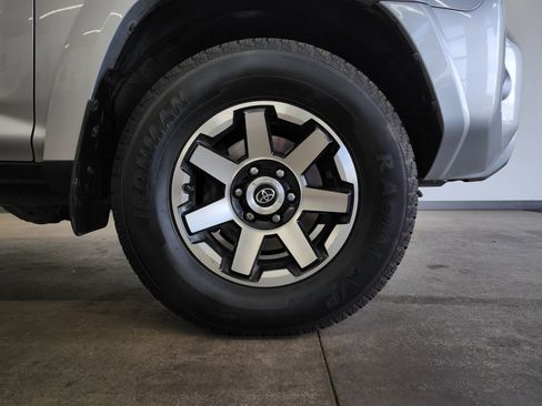 Used 2019 Toyota 4Runner TRD Off-Road image 27