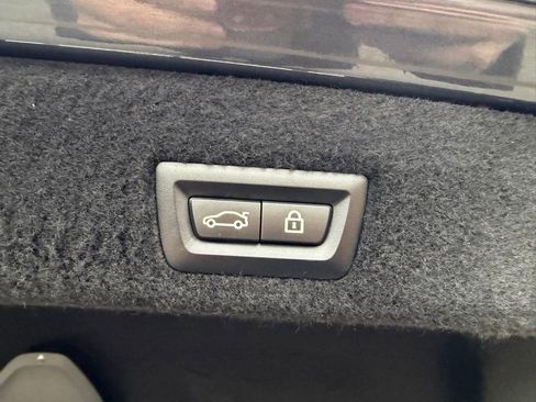 Used 2020 BMW 750i xDrive AWD/4WD image 30