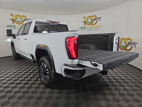 Used 2024 GMC Sierra 2500 Denali Ultimate w/ LPO, GMC Protection Package image 32
