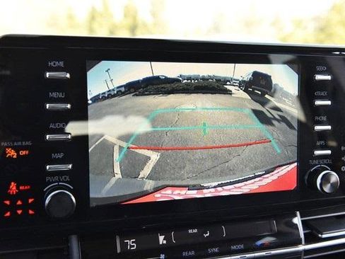 Used 2021 Toyota Sienna XLE w/ XLE Plus Package image 13