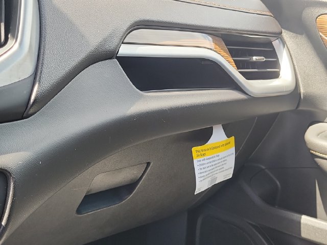 Used 2020 GMC Terrain SLE w/ Elevation Edition FWD image 30