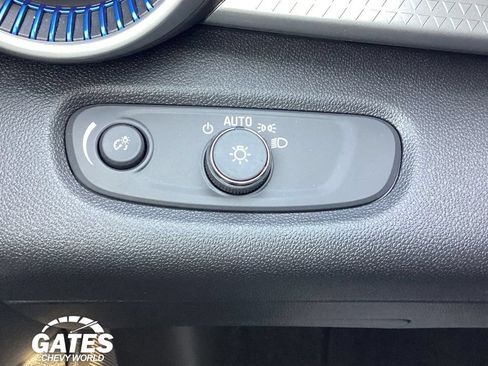 Used 2024 Chevrolet Trax LS w/ LS Convenience Package FWD image 20