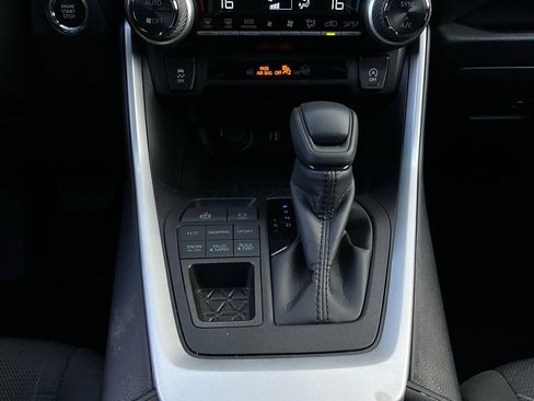 Used 2025 Toyota RAV4 XLE image 24