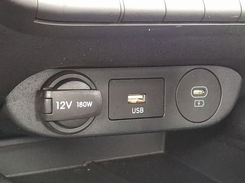 Certified 2025 Hyundai Elantra SEL image 23