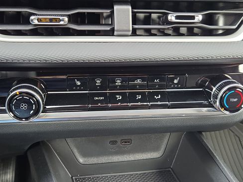 New 2026 Chevrolet Equinox LT w/ Midnight Edition image 29