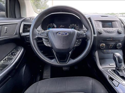 Used 2015 Ford Edge SE FWD image 8