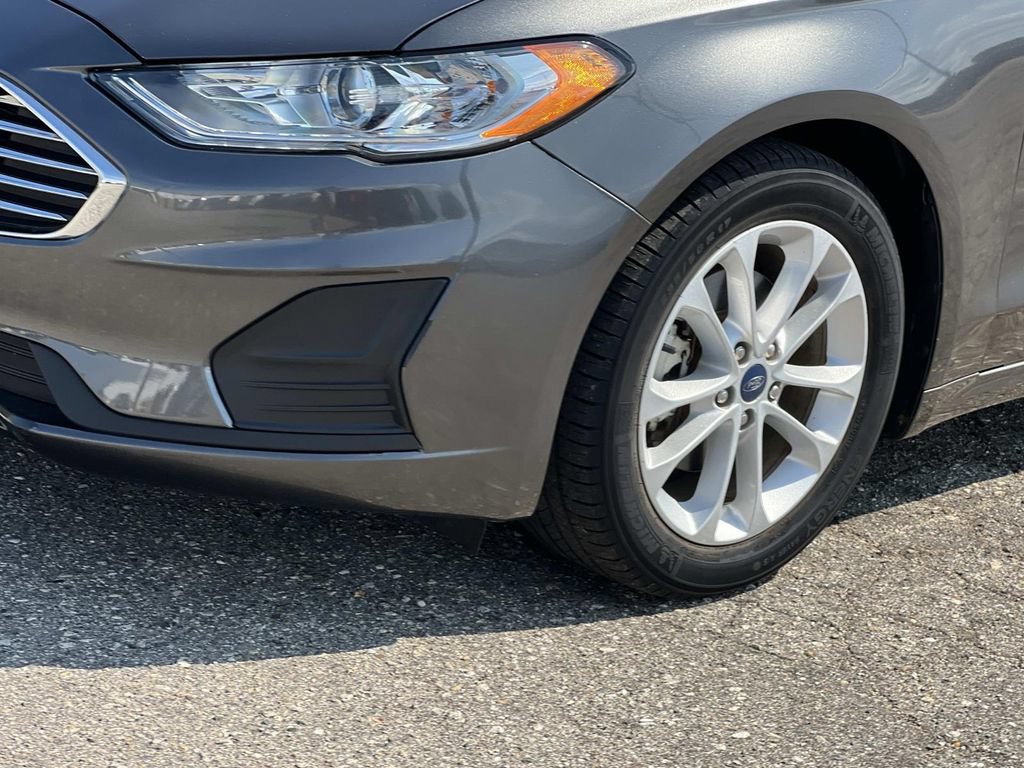 Used 2020 Ford Fusion SE FWD image 7