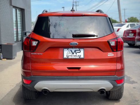 Used 2019 Ford Escape SEL FWD image 3