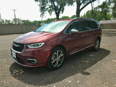 Used 2022 Chrysler Pacifica Pinnacle