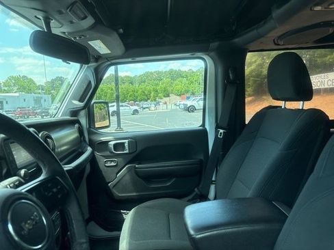Used 2020 Jeep Wrangler Sport AWD/4WD image 9