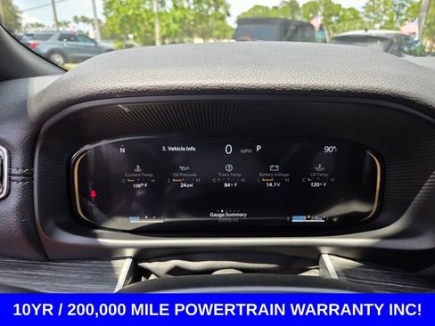 Used 2024 Jeep Wagoneer L Series II RWD image 22