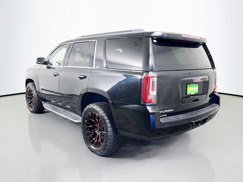 Used 2017 GMC Yukon SLT image 7