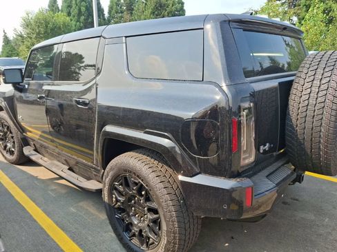 Used 2025 GMC Hummer EV 2X w/ LPO, Cargo Utility Package AWD/4WD image 8