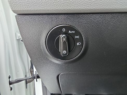 Certified 2022 Volkswagen Taos S image 24