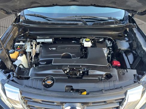Used 2019 Nissan Pathfinder Platinum FWD image 22