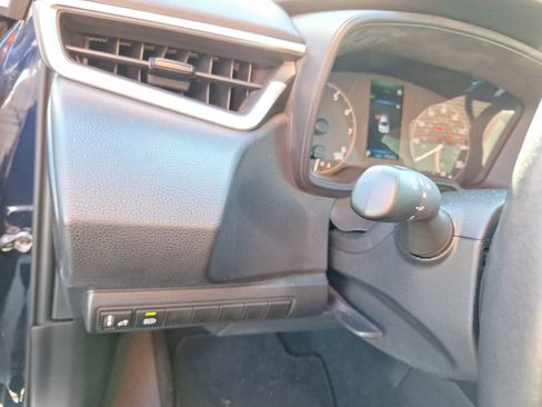 Used 2023 Toyota Corolla SE image 18