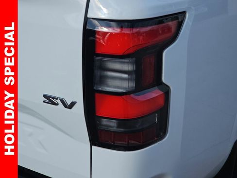 Used 2023 Nissan Frontier SV w/ Technology Package image 40