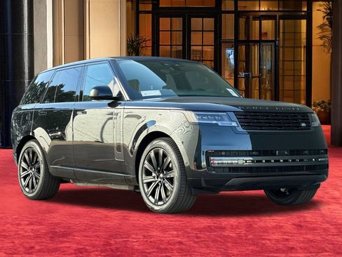 New 2026 Land Rover Range Rover SE image 8