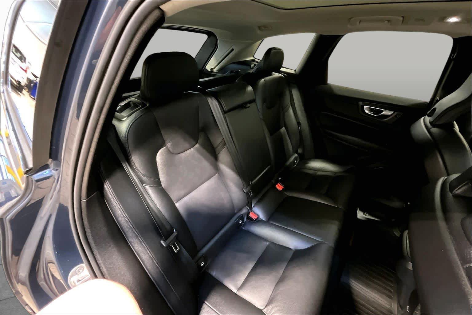 Used 2024 Volvo XC60 B5 Plus w/ Protection Package Premier AWD/4WD image 19