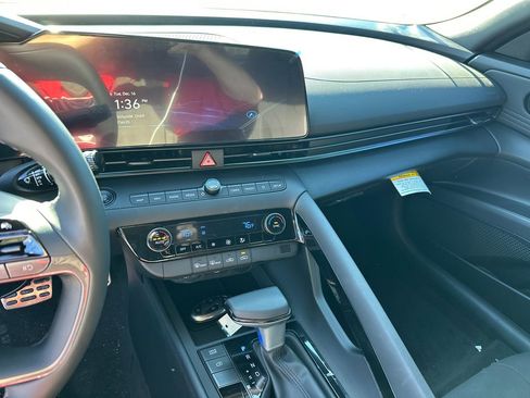 New 2025 Hyundai Elantra SEL image 27