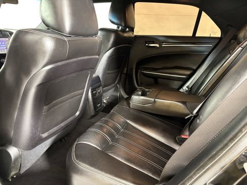 Used 2021 Chrysler 300 S image 37