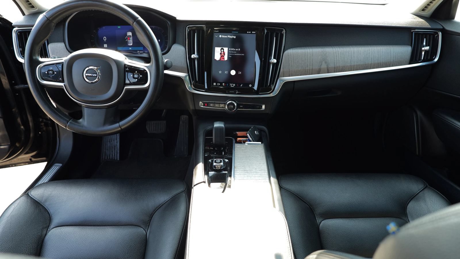 Used 2023 Volvo S90 B6 Plus AWD/4WD image 18
