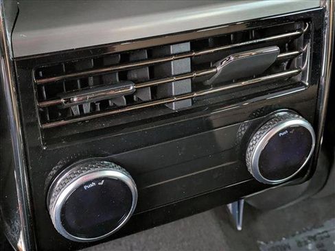 Used 2024 Land Rover Range Rover Sport Dynamic SE image 18