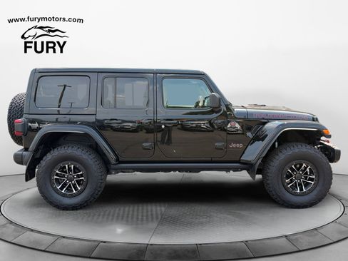 Used 2024 Jeep Wrangler Unlimited Rubicon AWD/4WD image 2