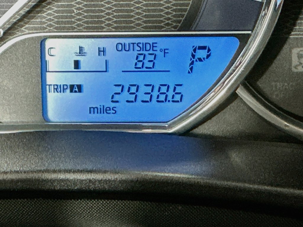Used 2015 Toyota Corolla LE FWD image 14