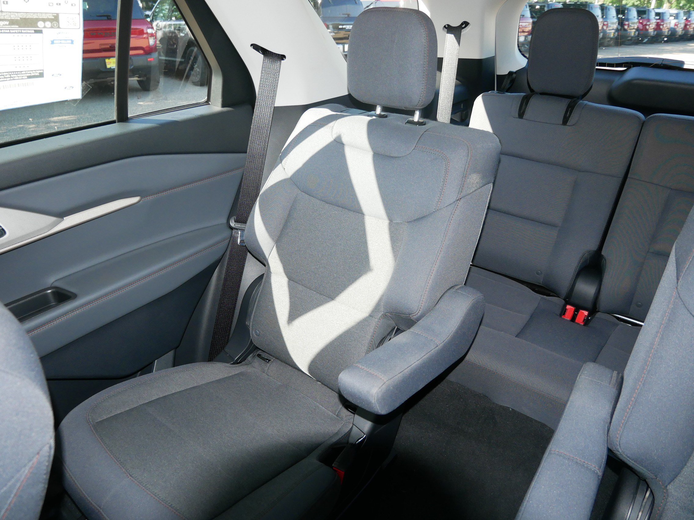 Used 2026 Ford Explorer Active AWD/4WD image 12