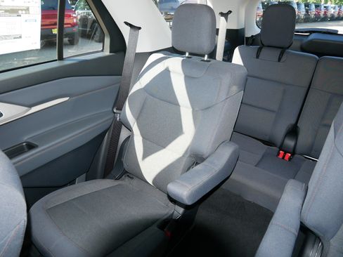 Used 2026 Ford Explorer Active AWD/4WD image 12