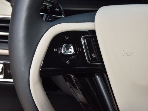 New 2026 Lincoln Corsair Reserve w/ Towing Package FWD image 24