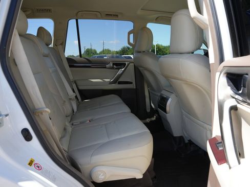 Used 2019 Lexus GX 460 Premium AWD/4WD image 23