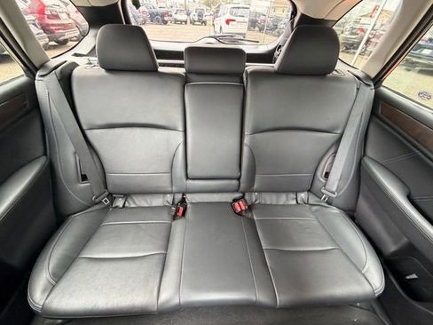 Used 2019 Subaru Outback 2.5i Limited AWD/4WD image 16