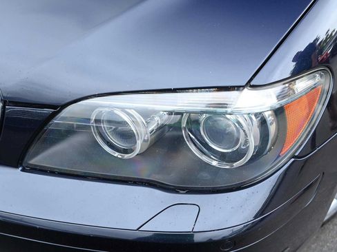 Used 2007 BMW 750i RWD image 8