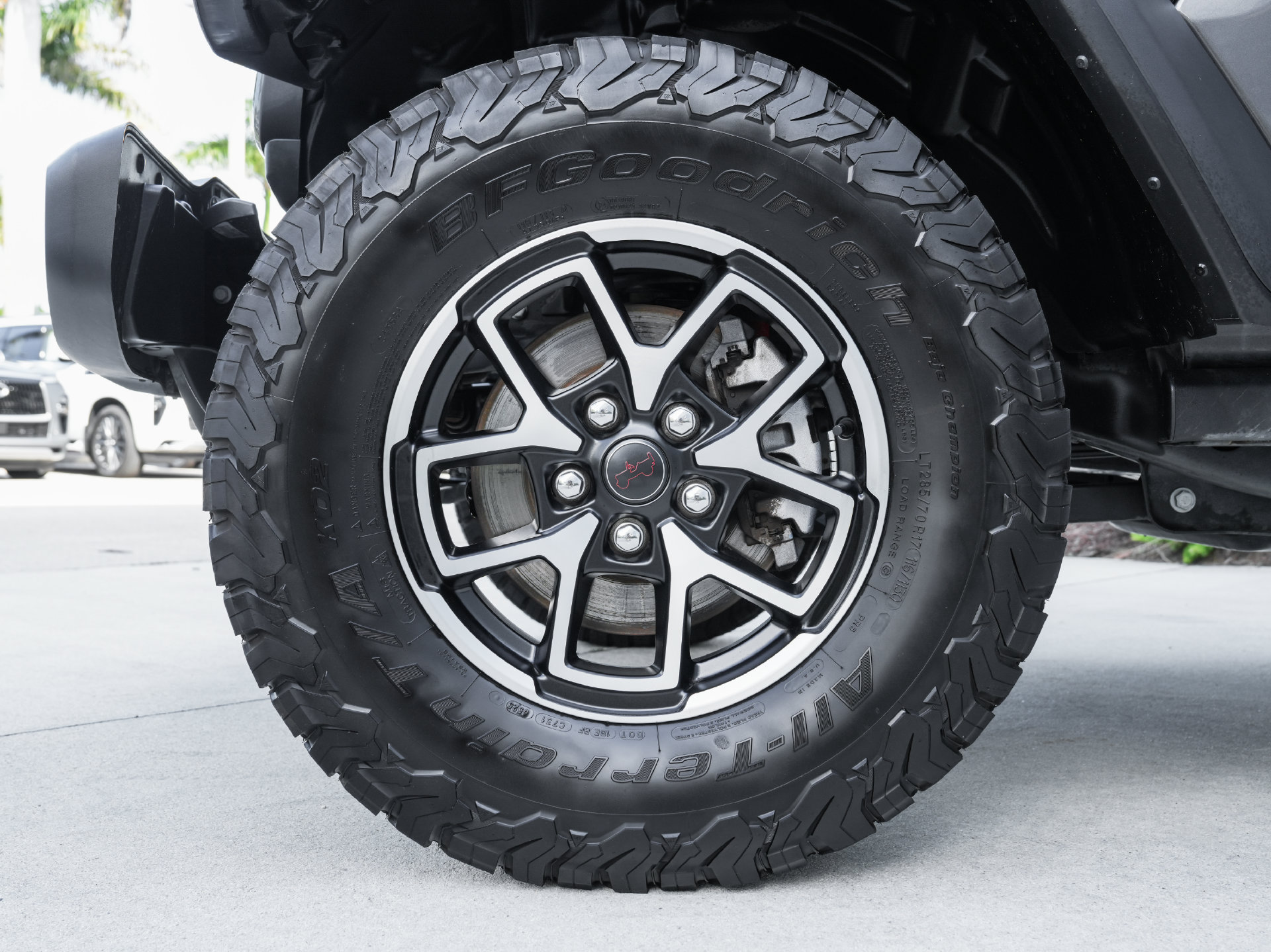 Used 2025 Jeep Wrangler Unlimited Rubicon AWD/4WD image 32