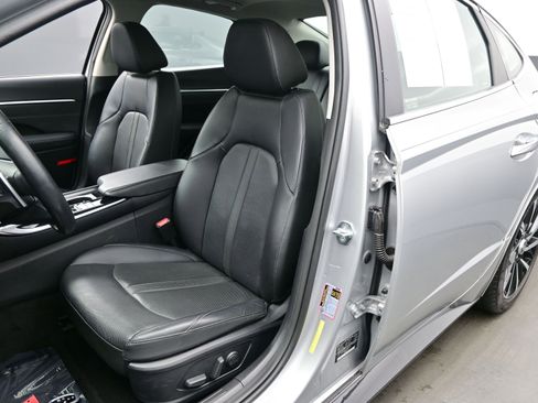 Used 2021 Hyundai Sonata Limited FWD image 13
