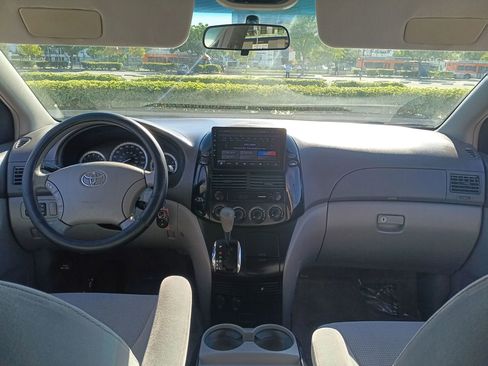 Used 2004 Toyota Sienna LE w/ LE Pkg 1 image 14