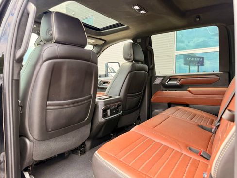 Used 2024 GMC Sierra 2500 Denali Ultimate w/ Max Trailering Package AWD/4WD image 31