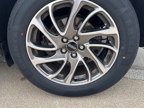 Used 2022 Lincoln Corsair AWD w/ Equipment Group 101A image 32