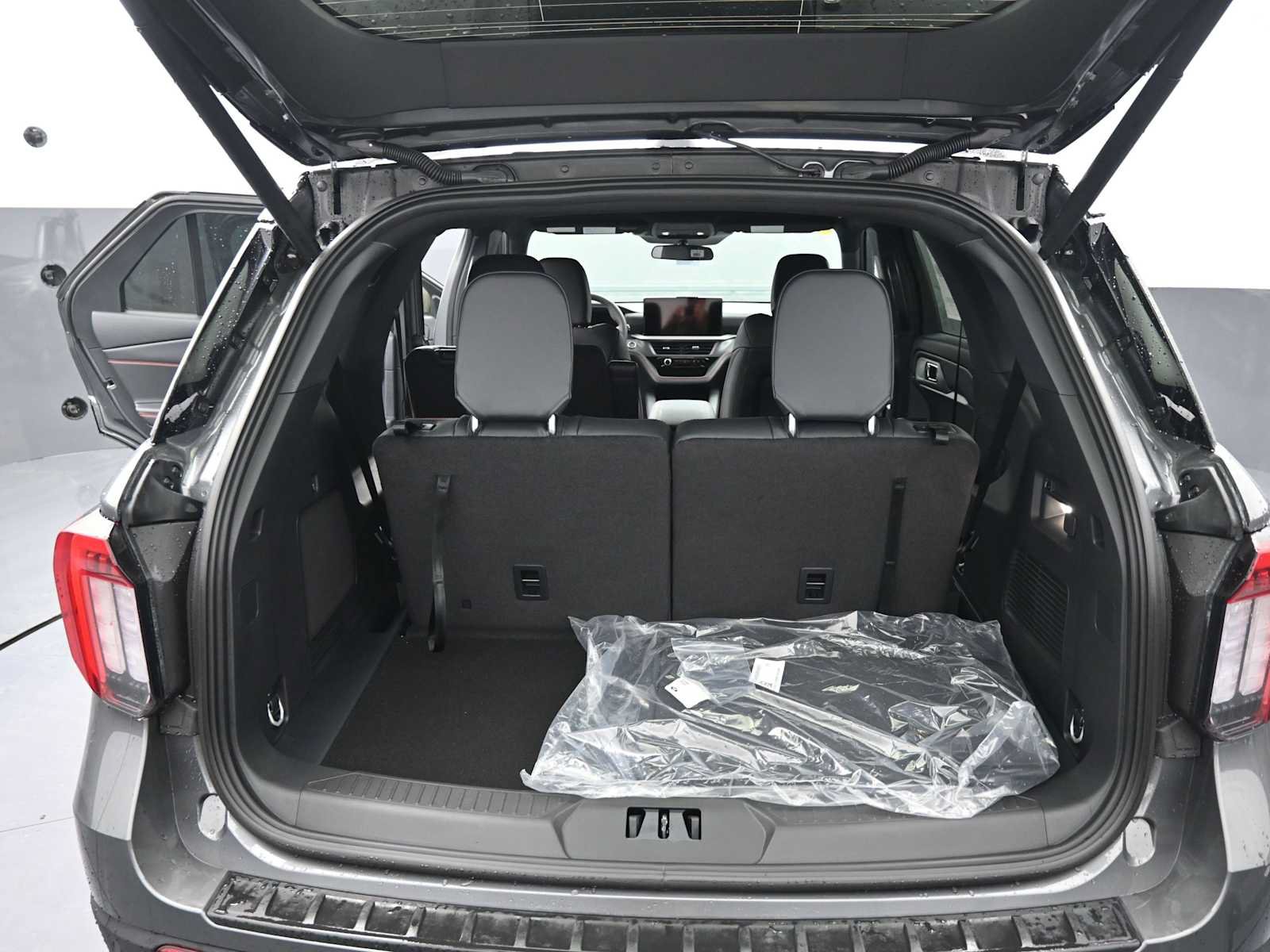 New 2026 Ford Explorer ST-Line AWD/4WD image 19