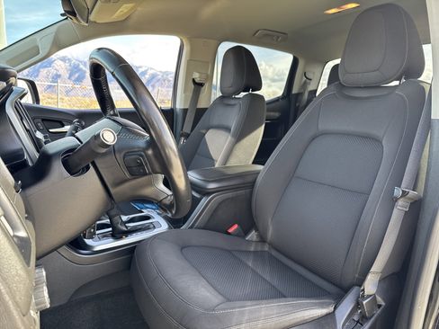 Used 2018 Chevrolet Colorado LT image 18