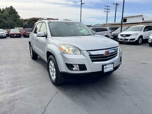 Used 2009 Saturn Outlook XR w/ Convenience Package FWD image 9
