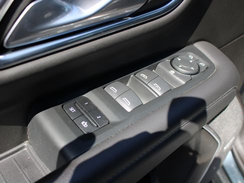 Used 2021 Chevrolet Tahoe Z71 image 19