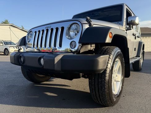 Used 2016 Jeep Wrangler Unlimited Sport w/ Power Convenience Group image 13
